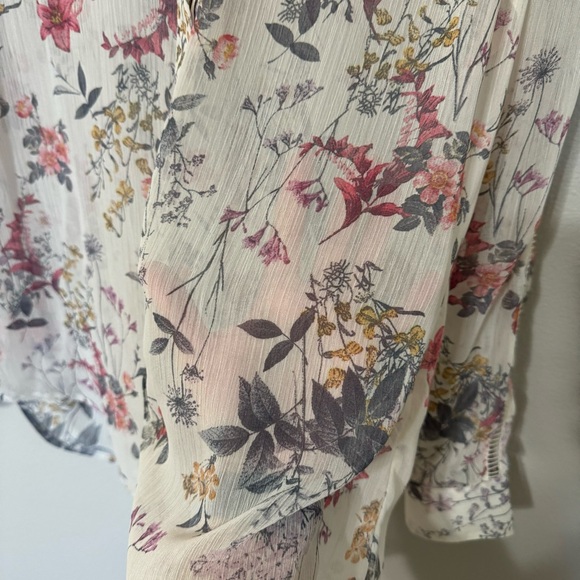 Kut From the Kloth Sheer Floral Button Down Blouse—M - Picture 5 of 9